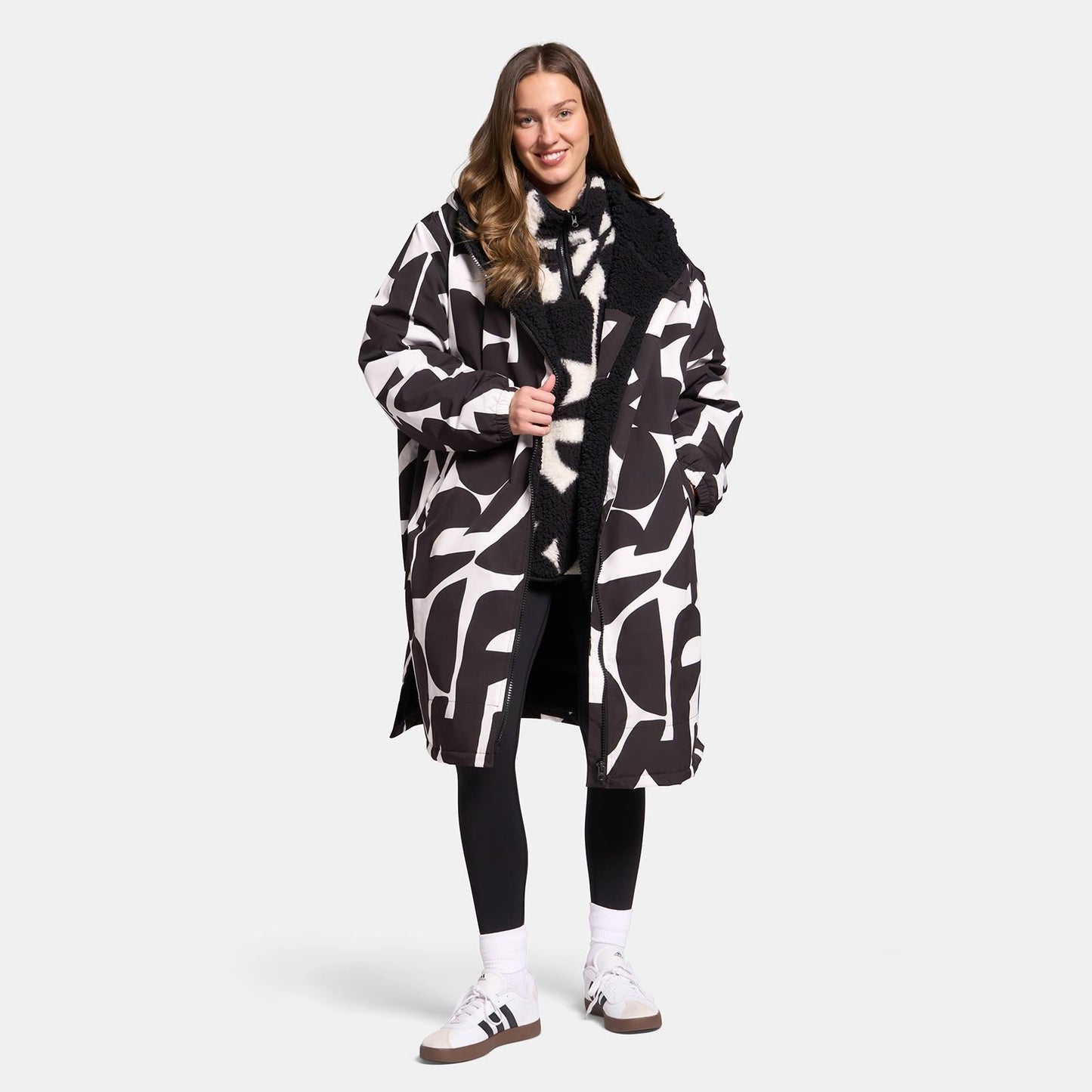 OHS Drying Changing Robe Geo Print Sherpa Lined Water Resistant Oversize Coat