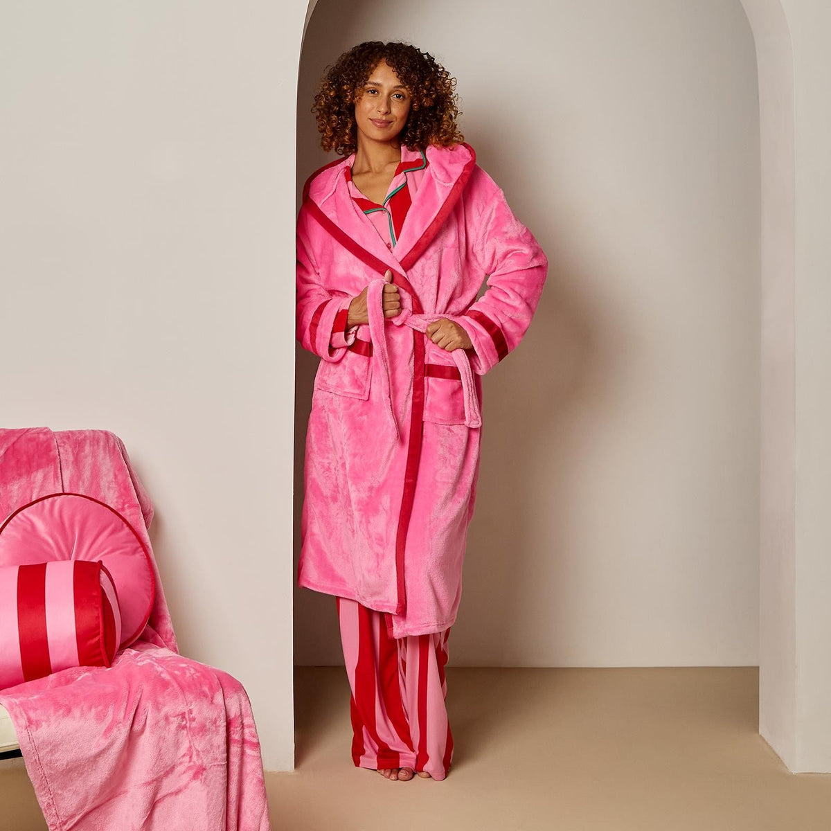OHS Piped Edge Dressing Gown Flannel Fleece Winter Loungewear Hooded Bathrobe