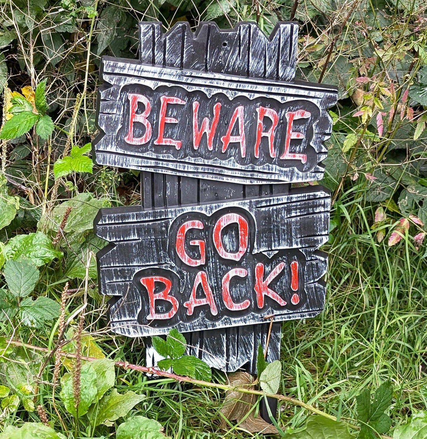 Halloween Garden Decoration BEWARE GO BACK 3D 53cm Sign Party Prop & Stake