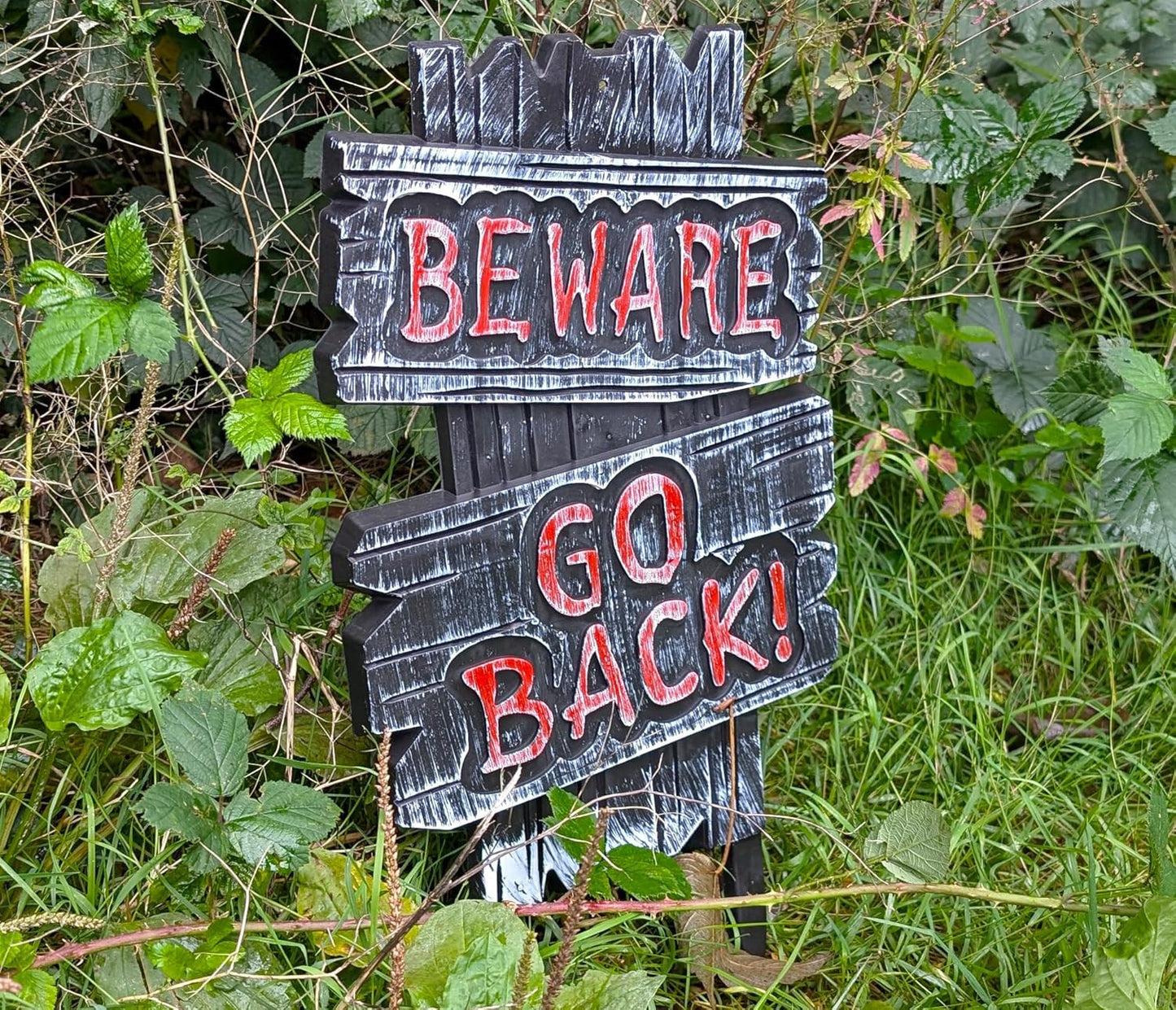 Halloween Garden Decoration BEWARE GO BACK 3D 53cm Sign Party Prop & Stake