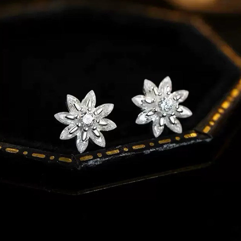 925 Sterling Silver Snowflakes Stud Earrings Women Jewellery Christmas Gift UK