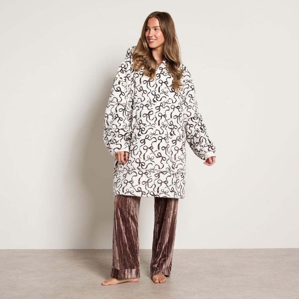 OHS Bows Print Hooded Blanket Adult Kids Sherpa Lined Winter Family Hoodie