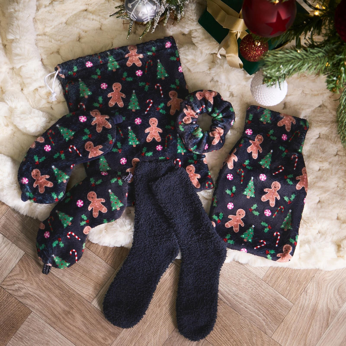 OHS Print Winter Gift Set Hot Water Bottle Socks Eye Mask Scrunchie Hand Warmer