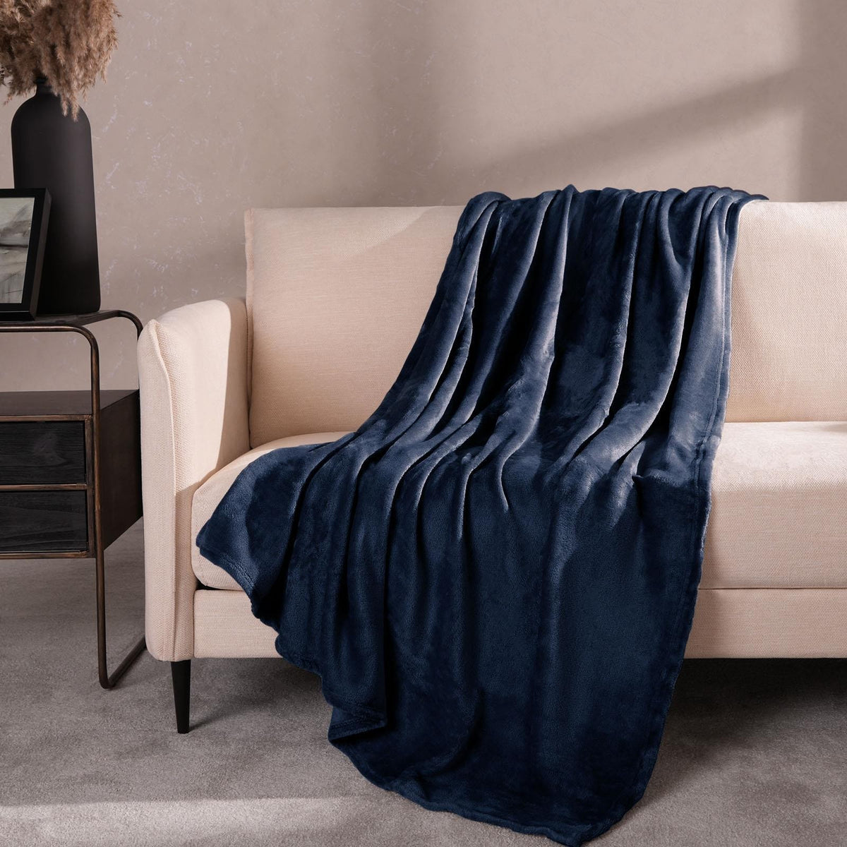 OHS Large Flannel Fleece Bed Blanket Warm Throw Over Ultra Soft Bed Sofa