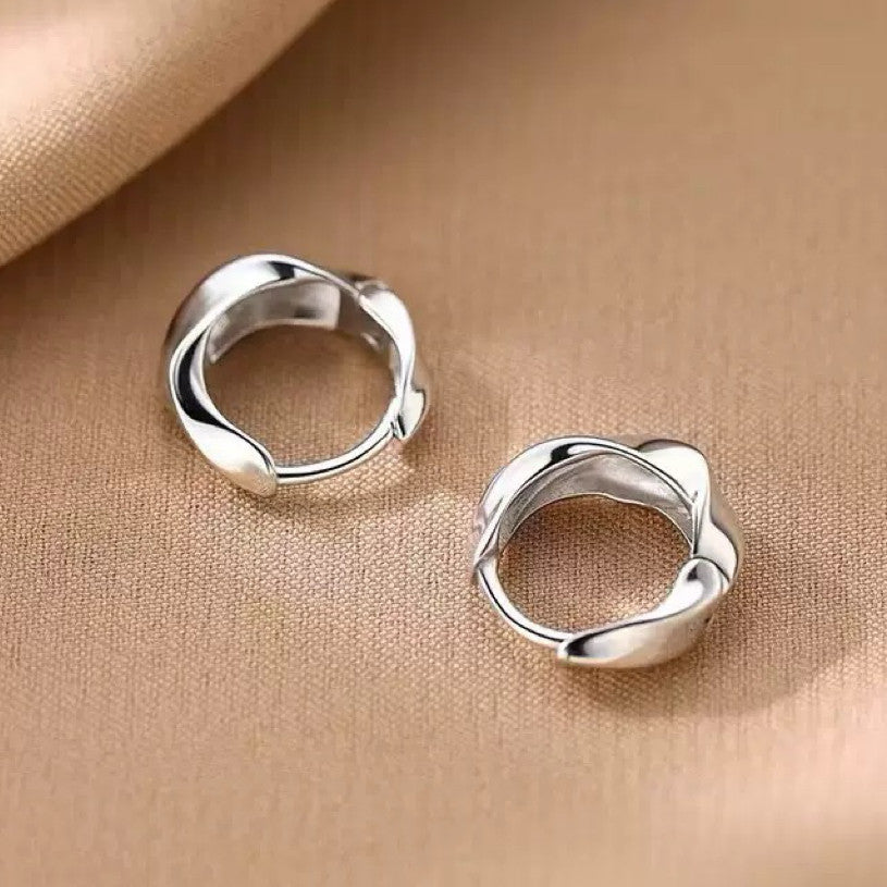 925 Sterling Silver Elegant Mobius Hoop Earrings Jewellery Women Girls Gift UK