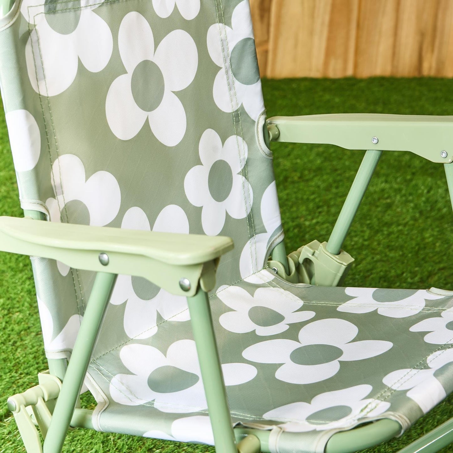 OHS Kids Folding Bistro Set Daisy Print Table Chair Seat with Parasol Garden