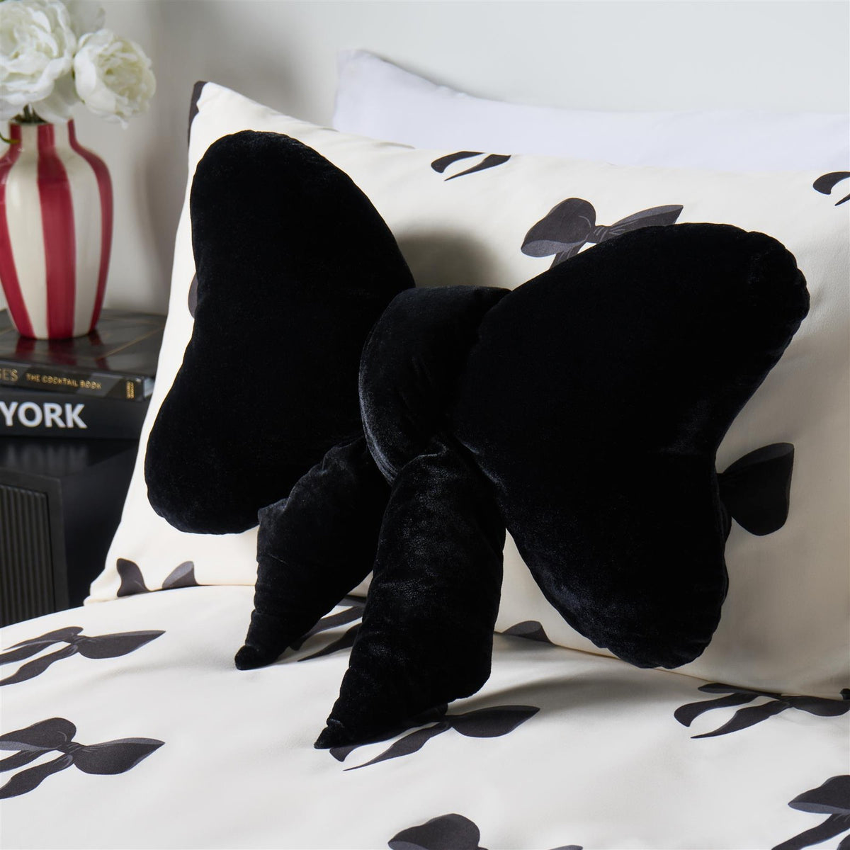 OHS Bow Shaped Cushion Velvet Decorative Filled Scatter Pillow Gift