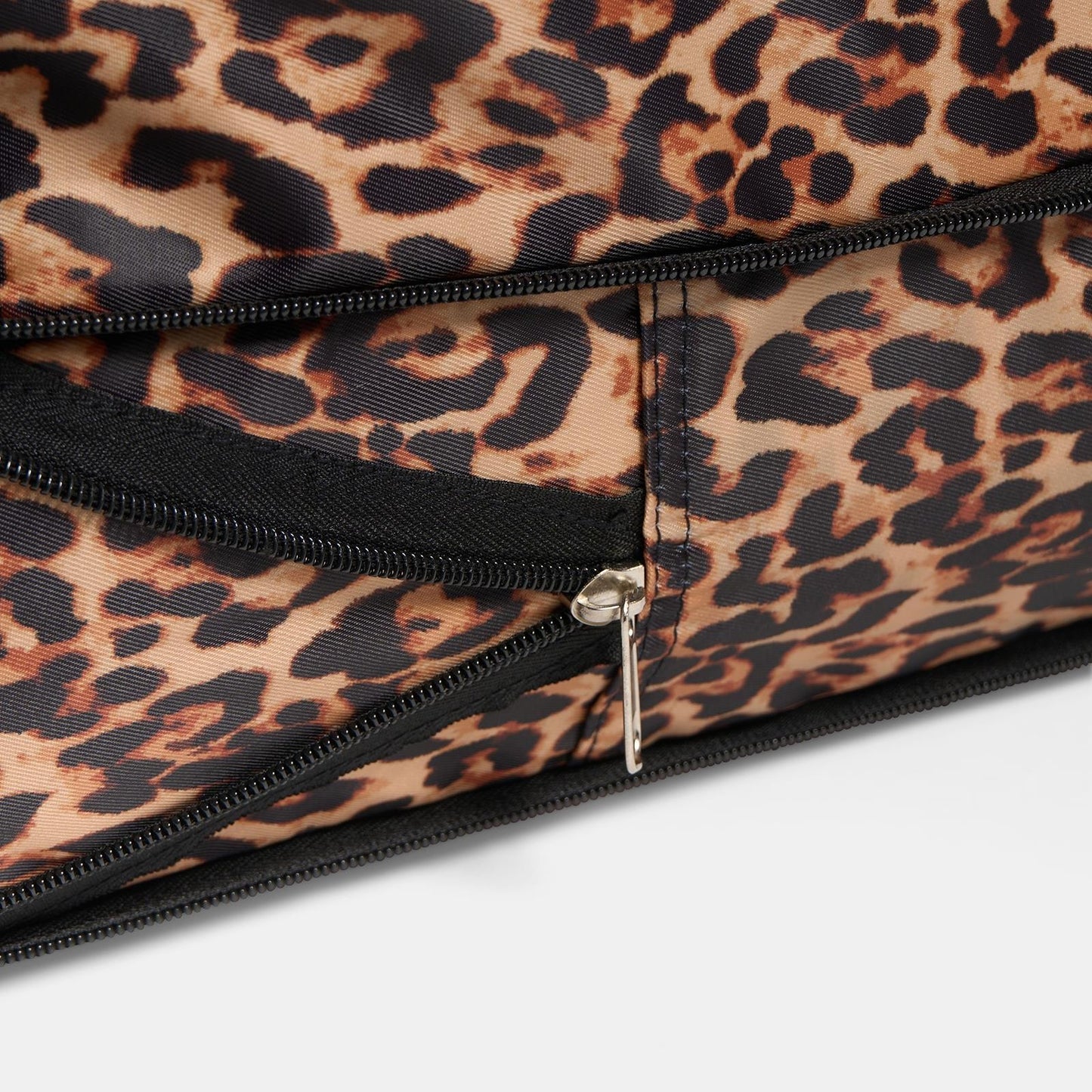OHS Leopard Weekend Travel Bag Expandable Shoe Compartment Cabin Gym Duffel